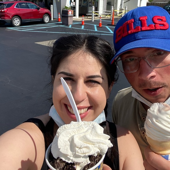 Meet your Posher, Yadezi - Picture 2 of 3